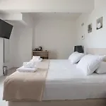 Olevia Comfort 3* فاليراكي